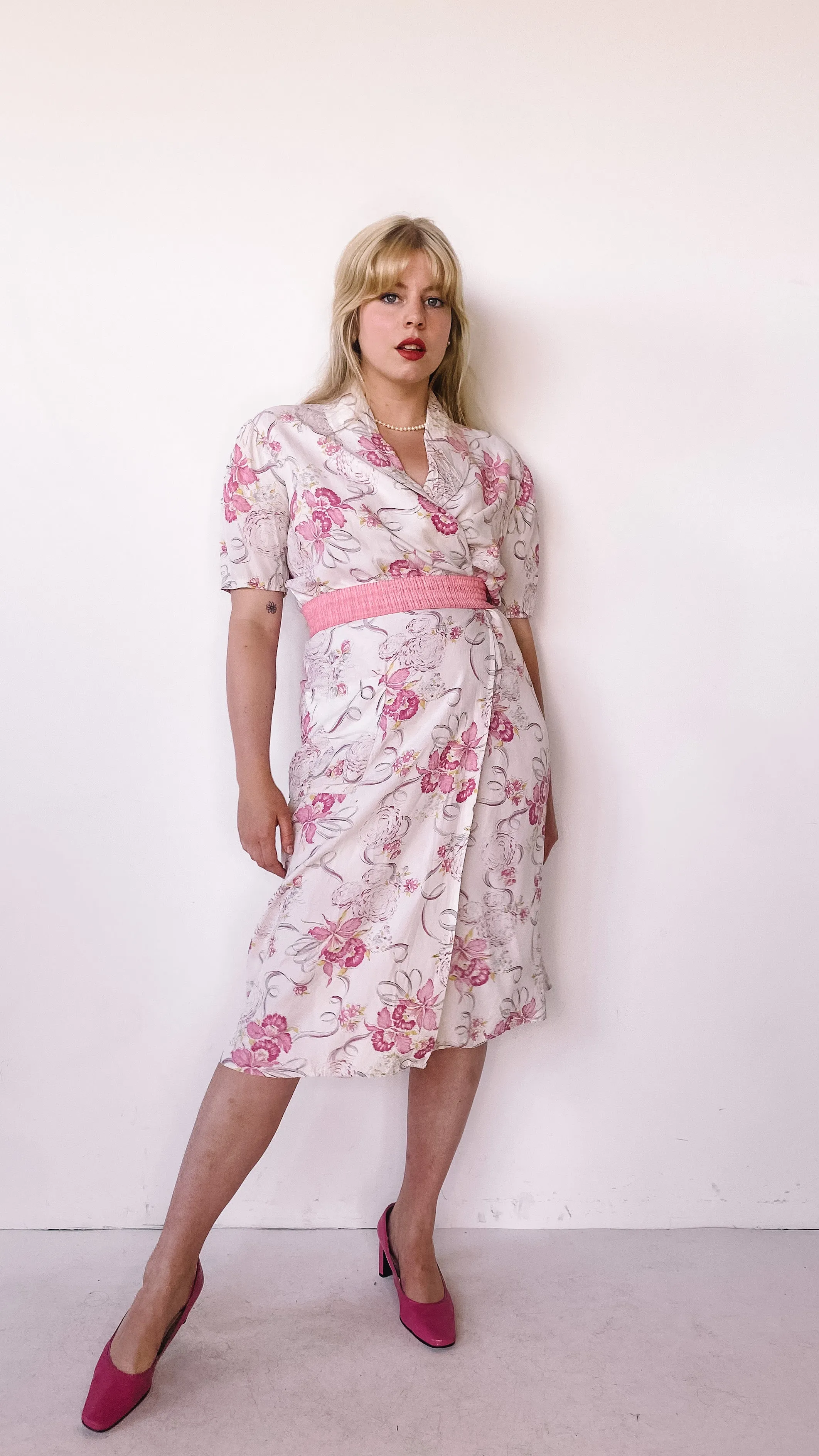 1940s Brush Pen Pink Floral Wrap Dress, sz. M