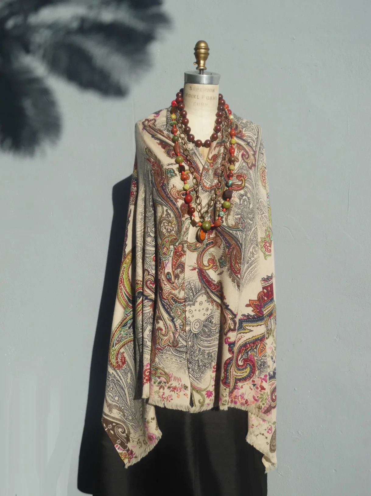 Cashmere Shawl Paisley Black on Ivory