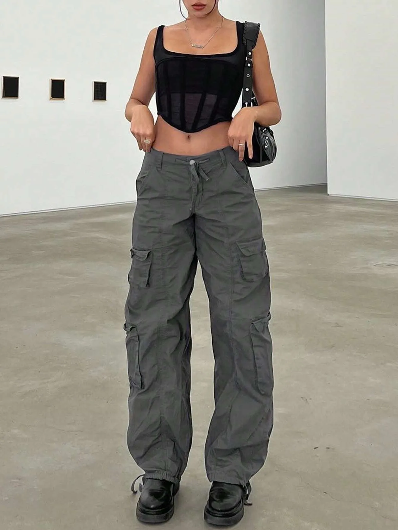 Flap Pocket Side Drawstring Cargo Pant