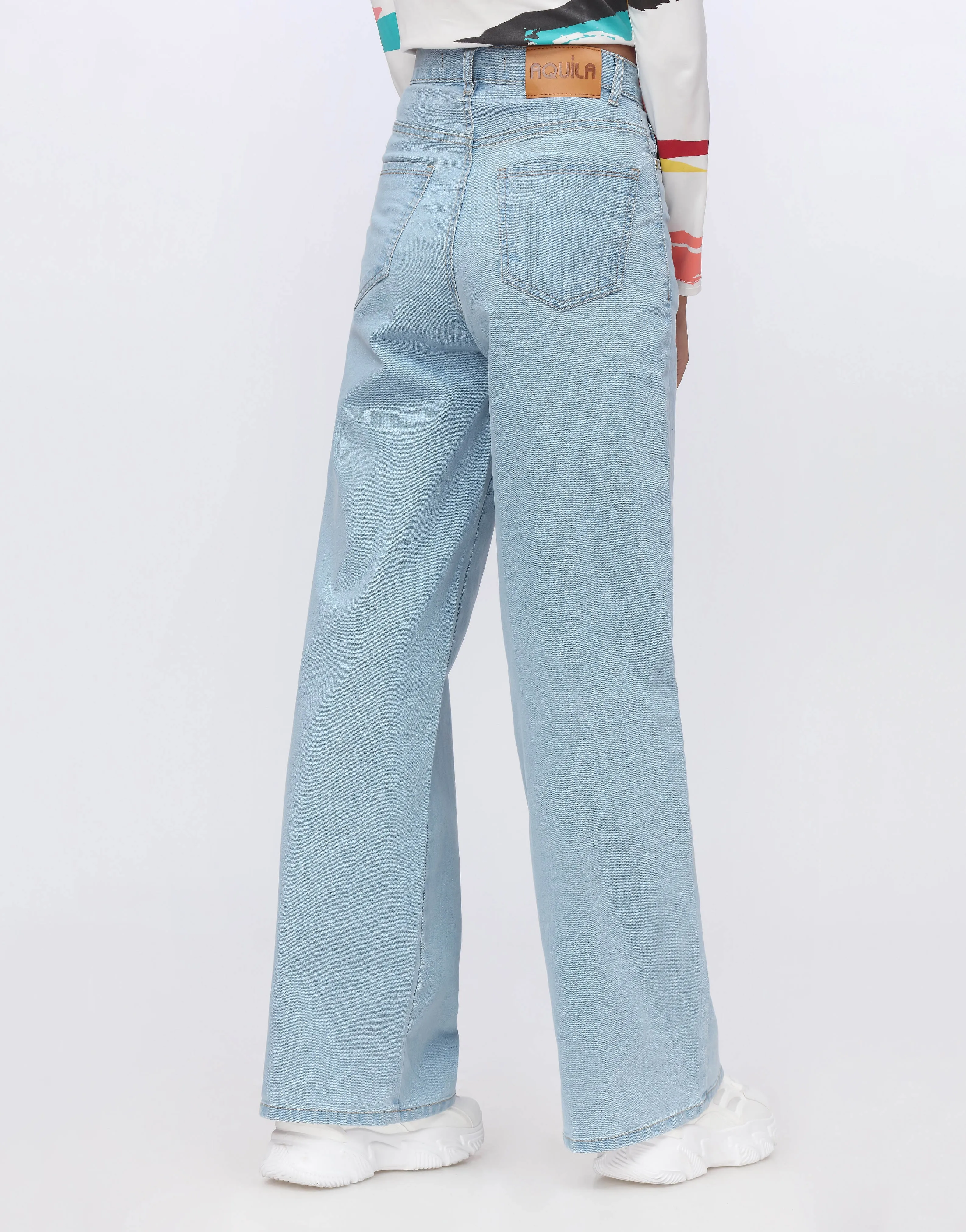 High Rise Wide Leg Jeans Light Wash