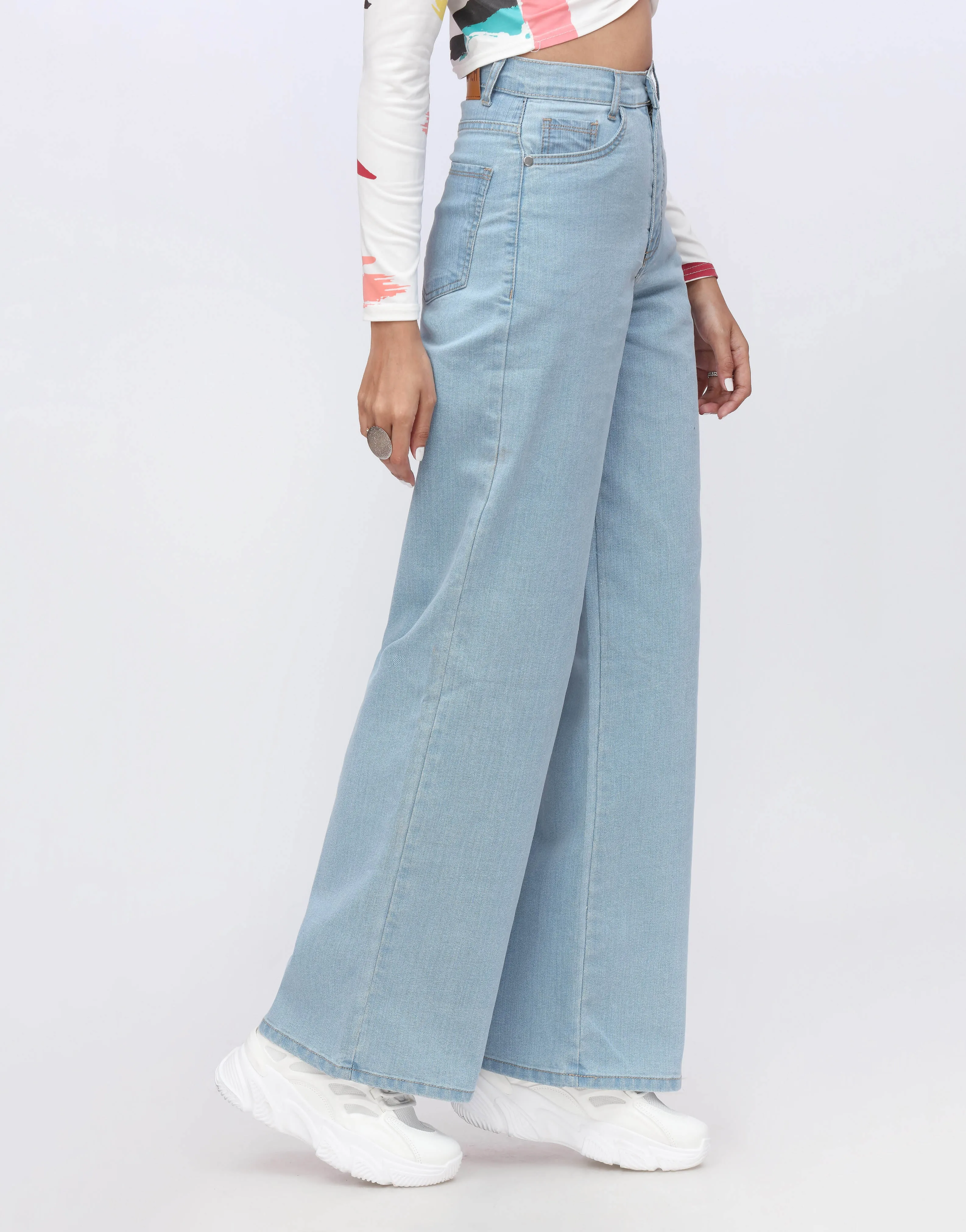 High Rise Wide Leg Jeans Light Wash