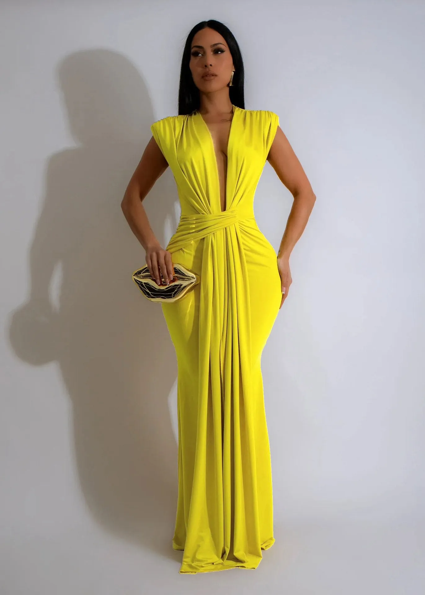 Isabelle – Elegant Ruched Bodycon Maxi Dress