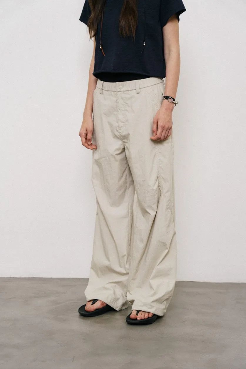 Lightweight Knee Pleated Paratrooper Pants In Apricot