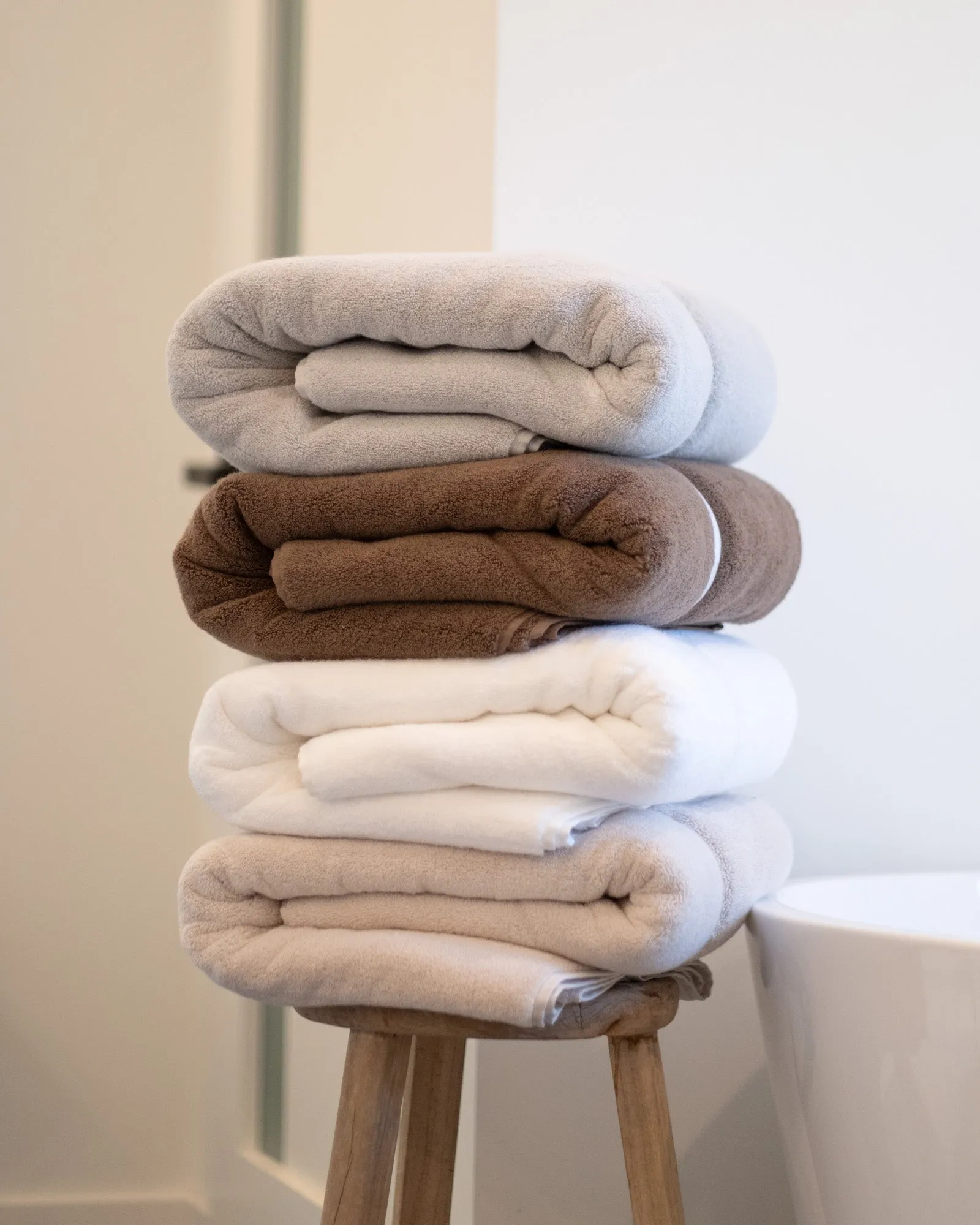 Luxe Bath Towels in Sand