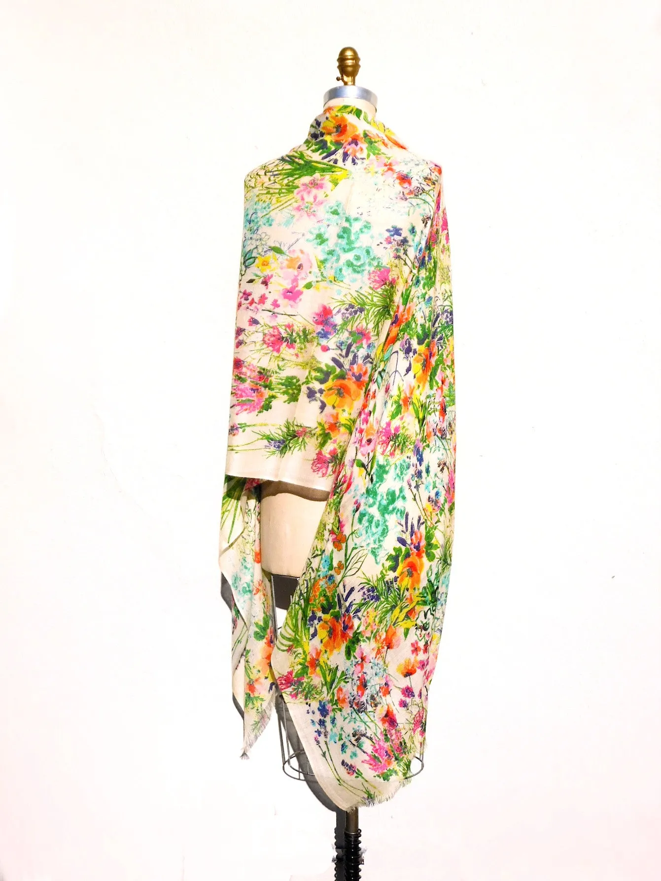 Shawl Silk And Cashmere Bright Floral