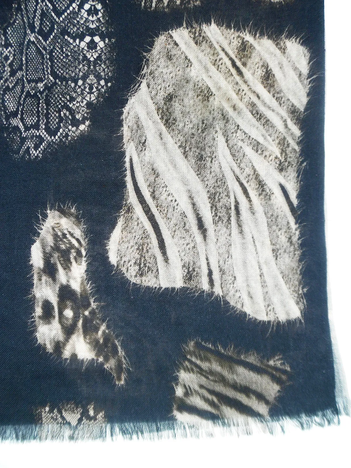 Shawl Silk And Cashmere Mixed Animal Print Black and Beige