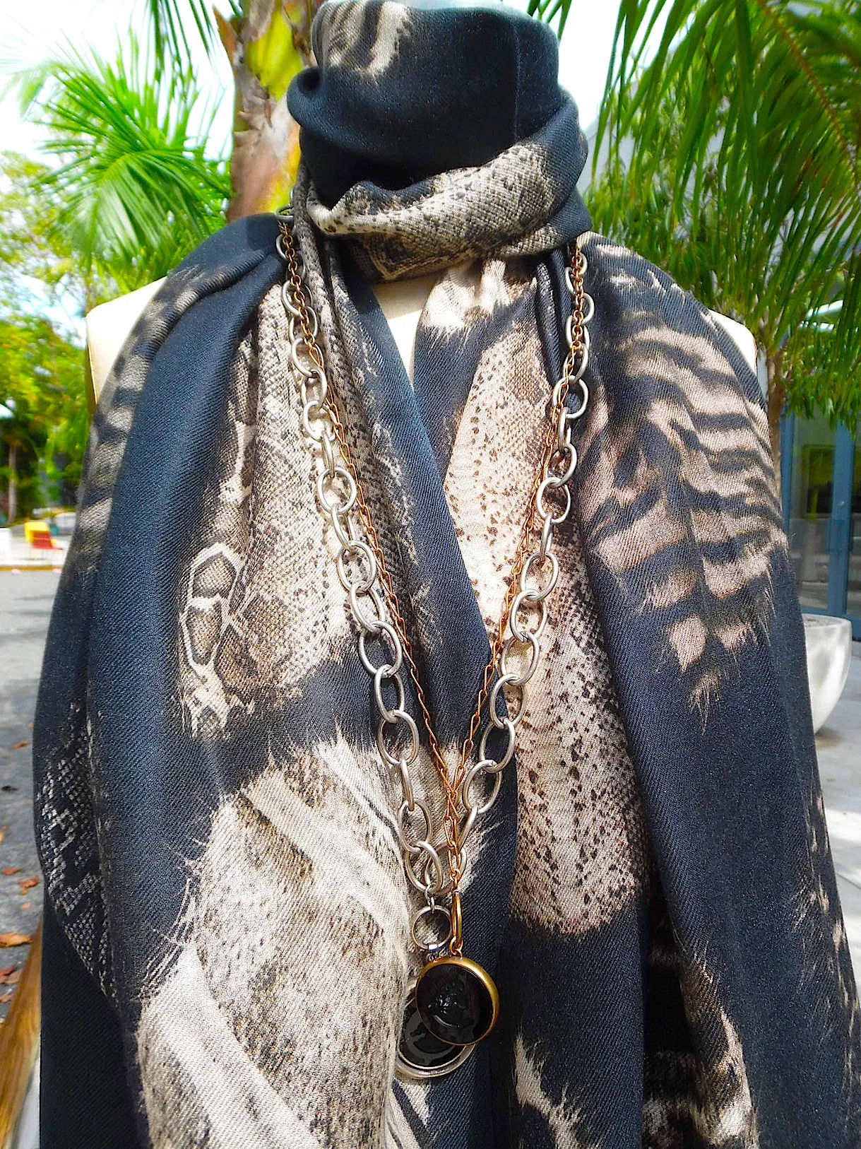 Shawl Silk And Cashmere Mixed Animal Print Black and Beige