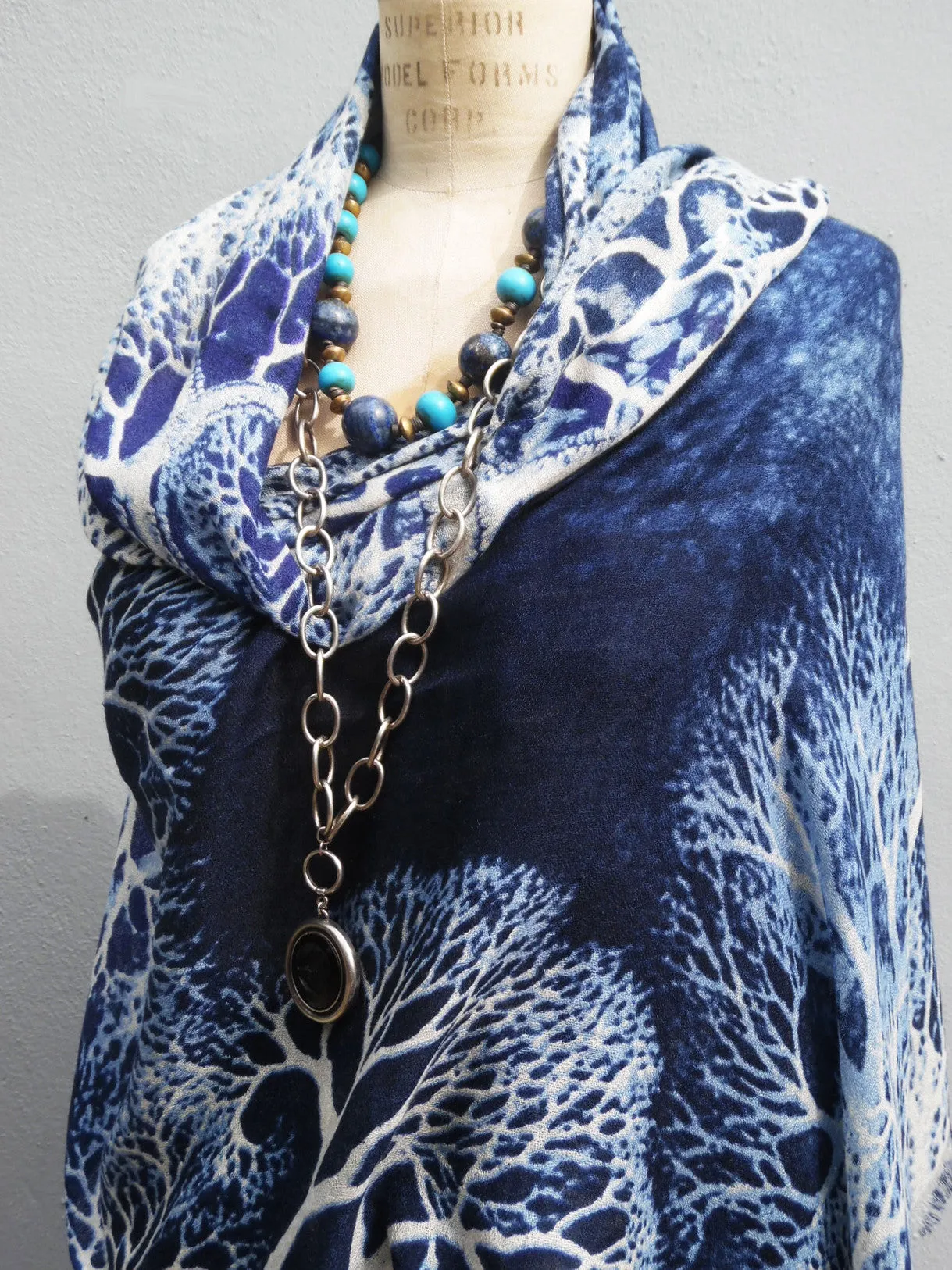 Shawl Silk And Cashmere Navy And White Coral