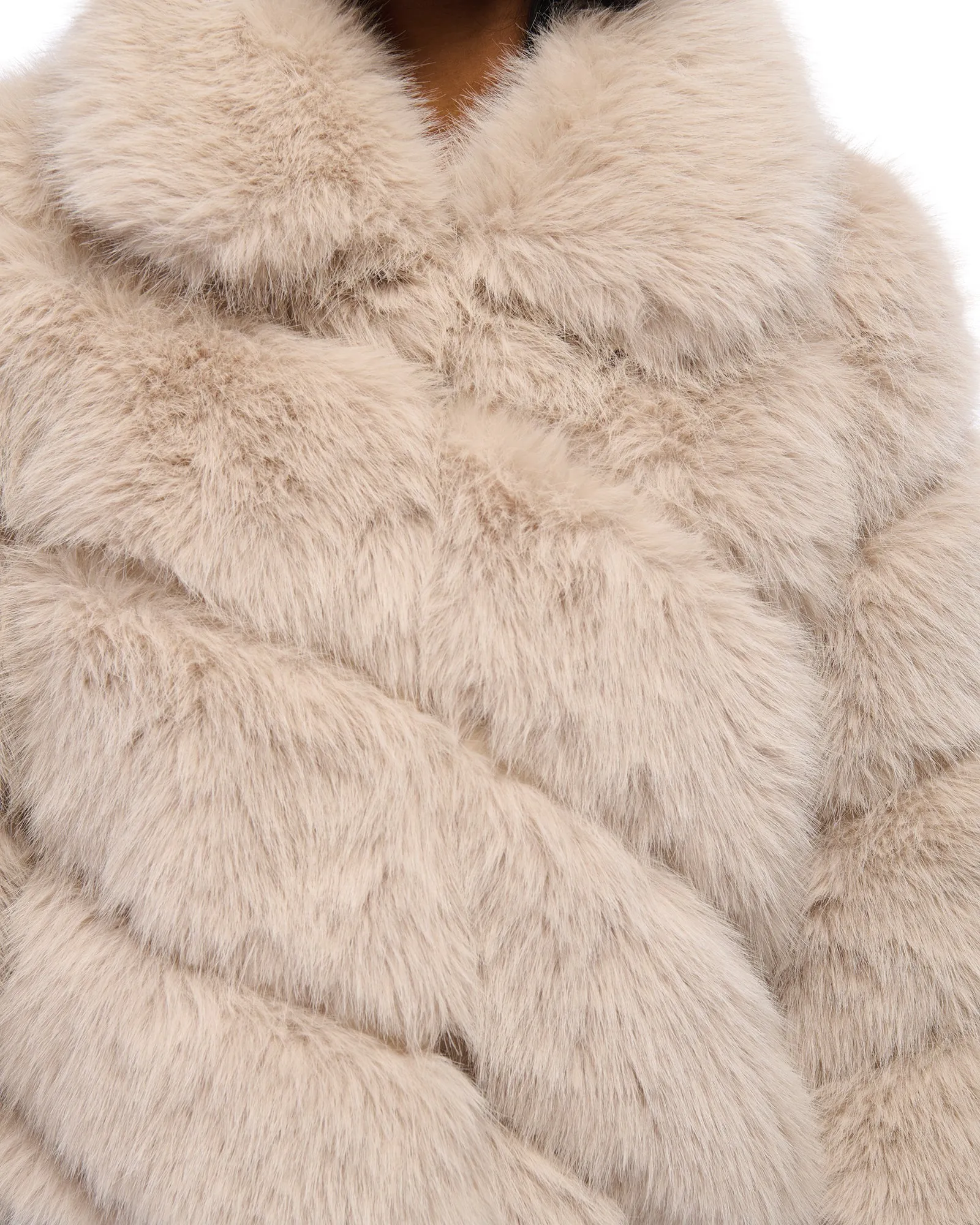 TUMI-BEIGE FAUX FUR JACKET