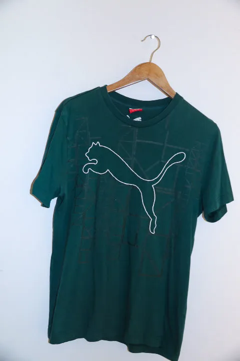 Vintage green puma logo crested in front medium mens tees