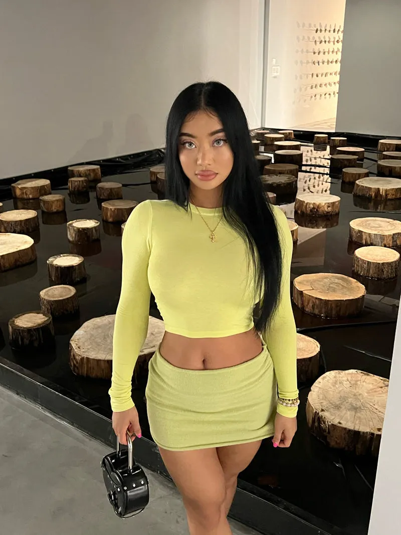 Willow Solid Color Slim Long Sleeve Round Neck Cropped Top