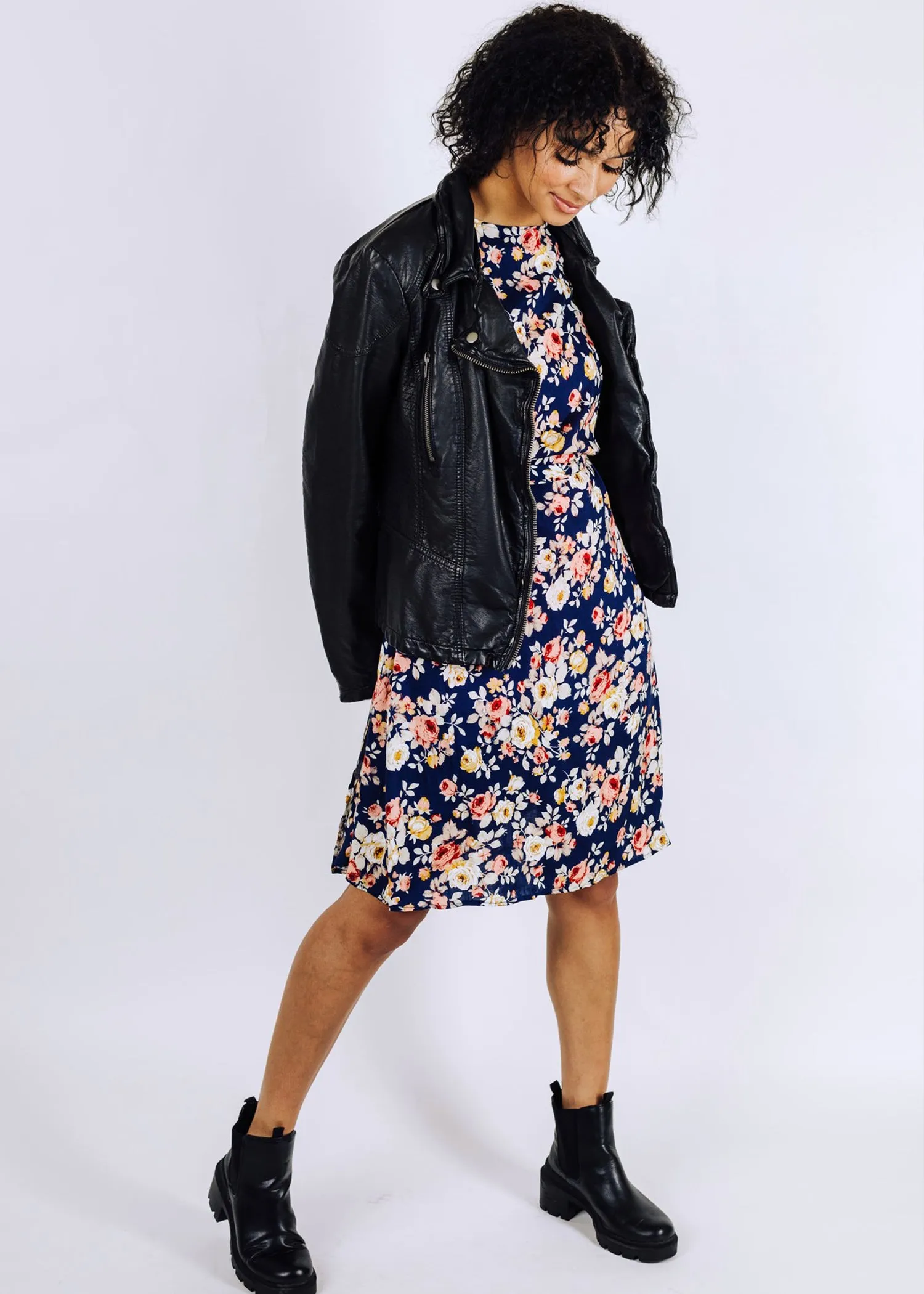 wrap dress/cover-up in navy fleur